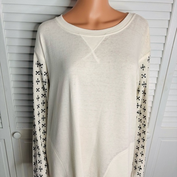 MELISSA MCCARTHY Cream Embellished Sleeve Sweater Size 1X - Picture 2 of 9